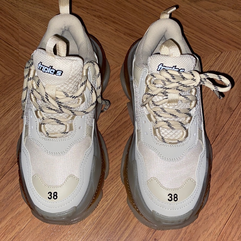 Balenciaga Triple S  Chunky Dad Sneaker